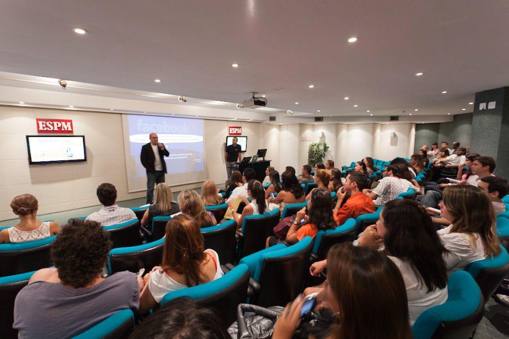 Students attending an ESPM classroom session in Brazil